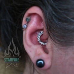 "Dione" Clicker #36 With Princess-Cut & Round Faceted Gems - 16 Ga. - 1/4" Post -Starfire – Body Jewelry 40074 wcz piercing 1 08e2066b 09e6 423b 9f86 de7524eb9b7a