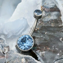 Bezel-set Brilliant-Cut Navel Curve -Starfire – Body Jewelry 40172 AnatometalBezel setBrilliant CutNavelCurveSingleAQ AquamarinezFunky
