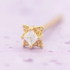 "Mini Kandy" Nostril Screw In Gold With Princess-Cut White CZ -Starfire – Body Jewelry 40285 BVLABodyVisionMiniKandyNostrilScrewinGoldwithPrincess CutWhiteCZSinglezFunkyYellowGold